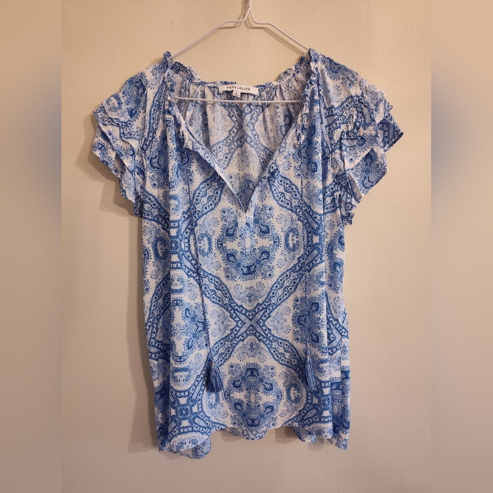 Rose & Olive Blue & White Boho Flowy  Breezy Paisley Flutter Sleeves Blouse Top
